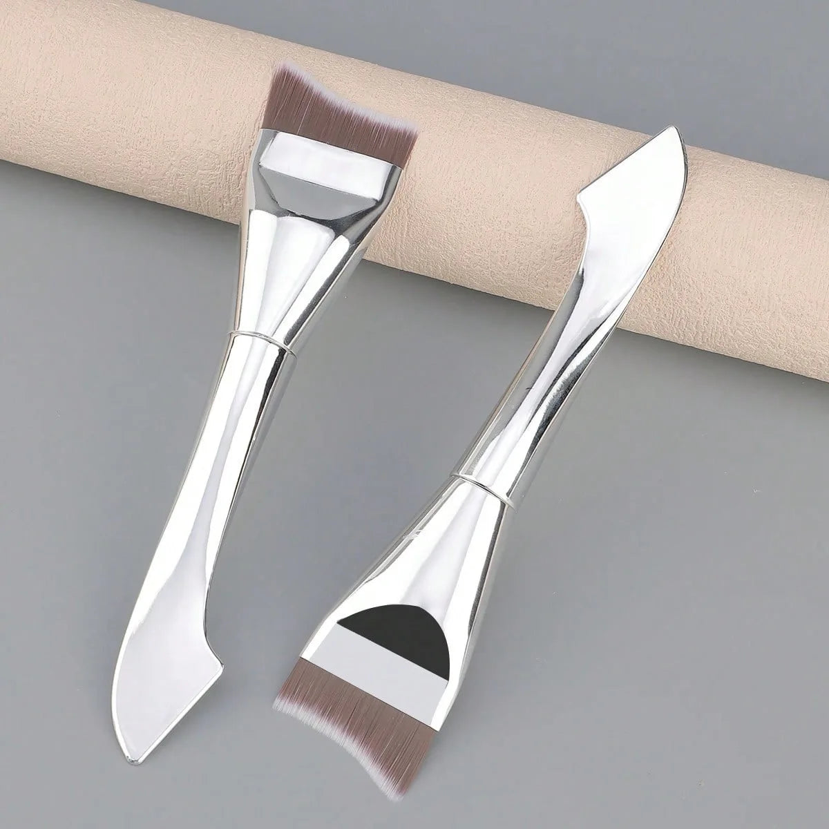 Upgraded Crescent Design Foundation Makeup Brush Ultra-thin Smooth Application Liquid Mask Spatula Makeup Brushes Beauty Tools